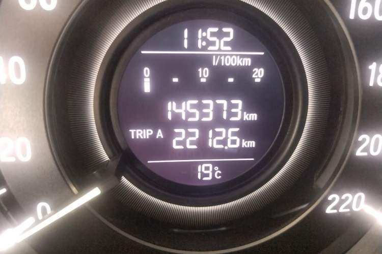 Used Honda Elysion 2016 2.4L Classic Edition Odometer Close Up