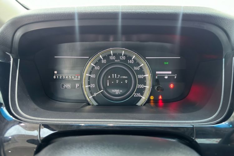 Used Honda Elysion 2016 2.4L Supreme Edition Odometer Close Up