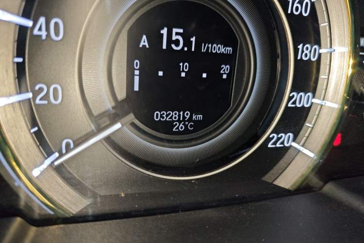 Used Honda Elysion 2016 2.4L Luxury Edition Odometer Close Up