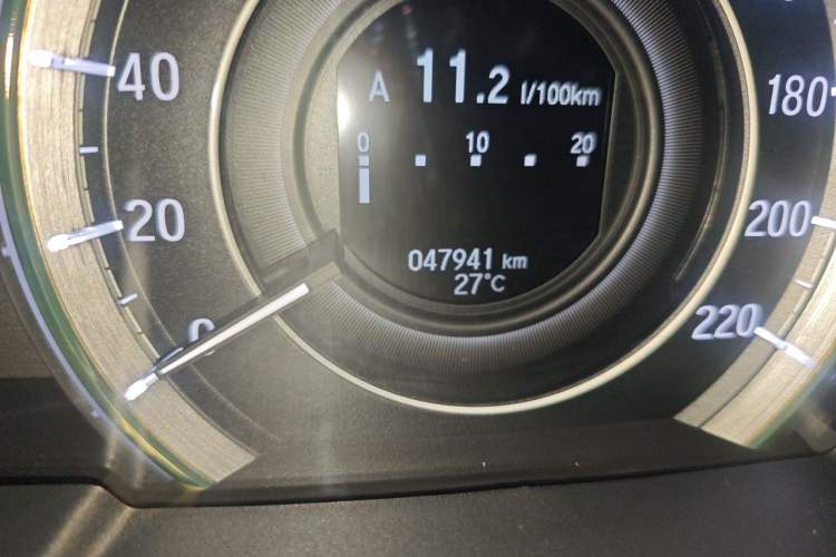 Used Honda Elysion 2016 2.4L Supreme Edition Odometer Close Up