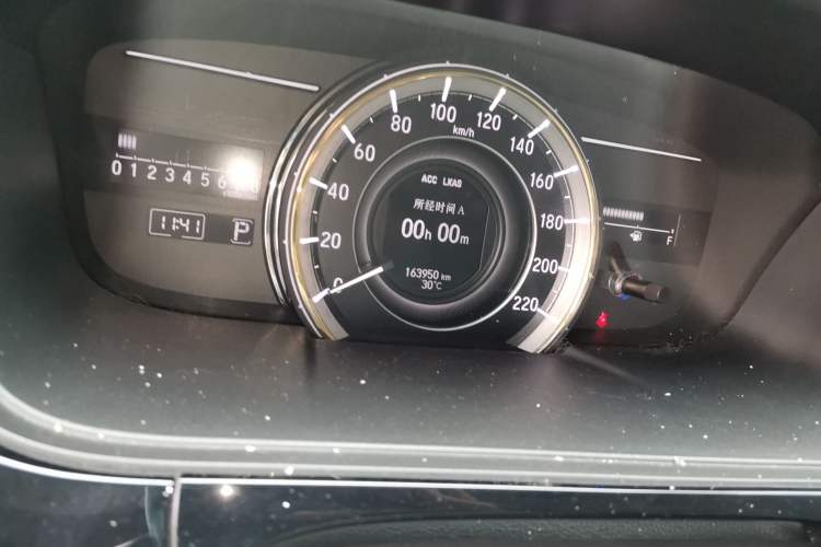 Used Honda Elysion 2016 2.4L Supreme Edition Odometer Close Up