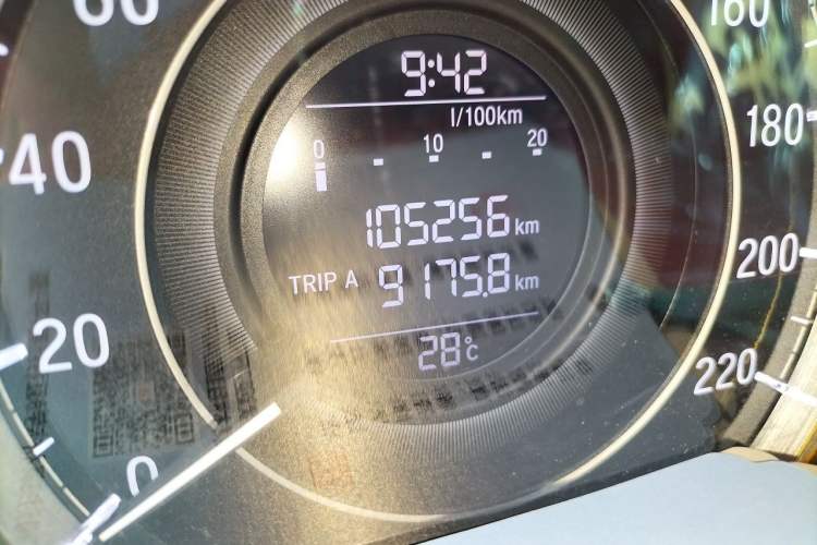 Used Honda Elysion 2016 2.4L Style Edition Odometer Close Up