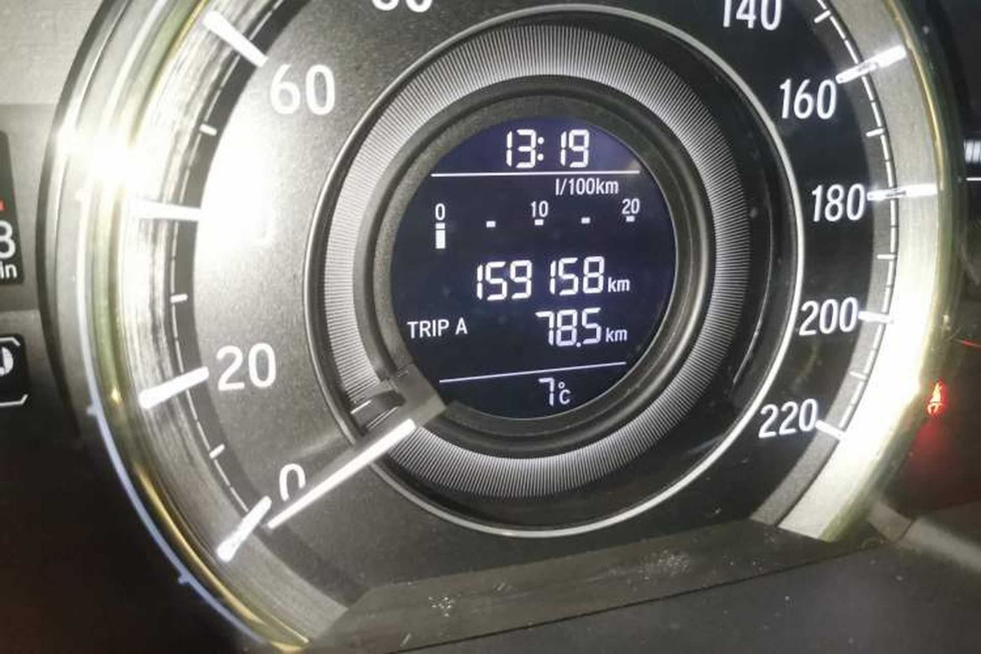 Used Honda Elysion 2016 2.4L Style Edition Odometer Close Up