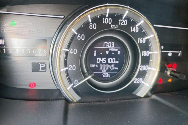 Used Honda Elysion 2016 2.4L Style Edition Odometer Close Up