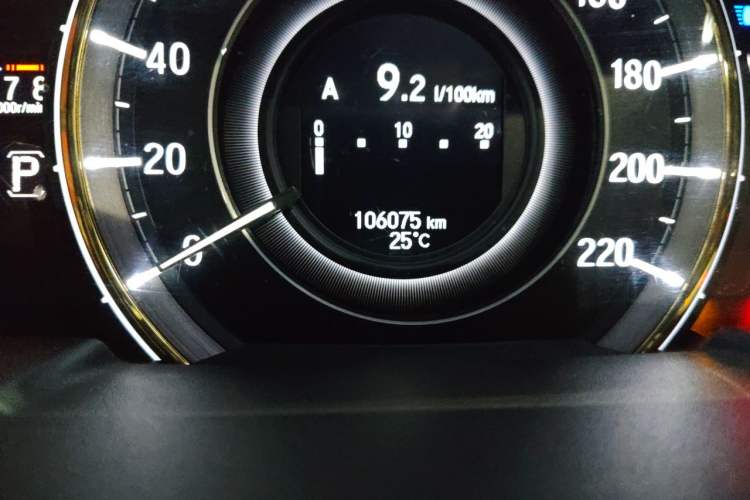Used Honda Elysion 2016 2.4L Luxury Edition Odometer Close Up