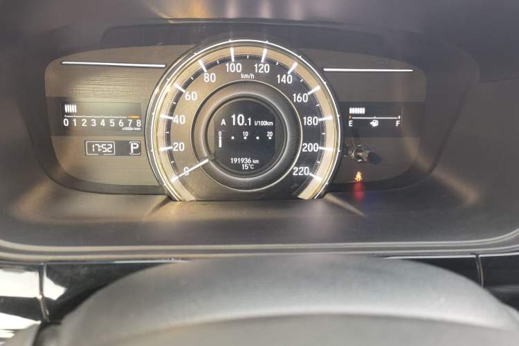 Used Honda Elysion 2016 2.4L Supreme Edition Odometer Close Up