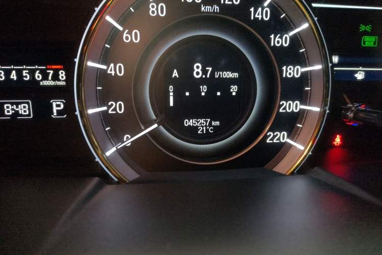 Used Honda Elysion 2016 2.4L Luxury Edition Odometer Close Up