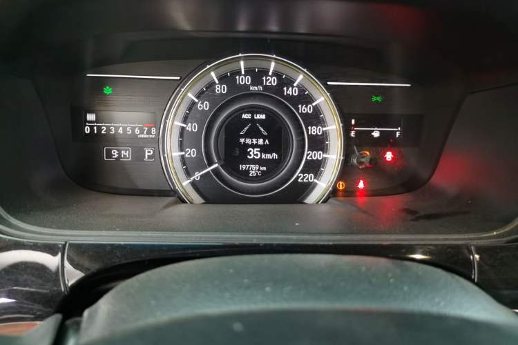 Used Honda Elysion 2016 2.4L Luxury Edition Odometer Close Up