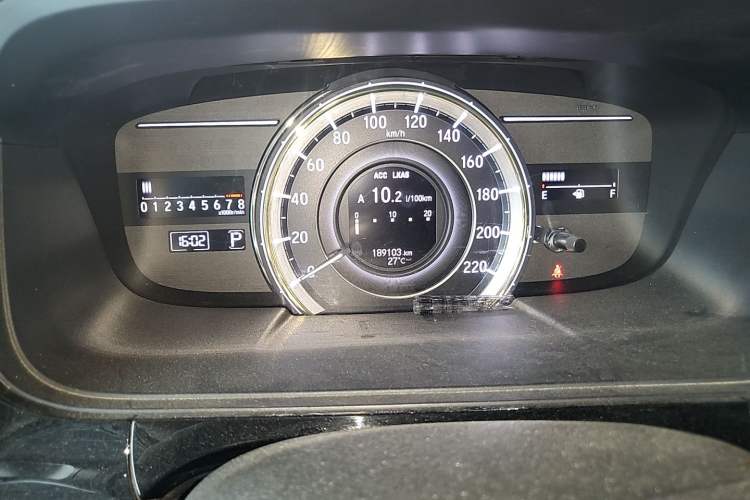 Used Honda Elysion 2016 2.4L Supreme Edition Odometer Close Up