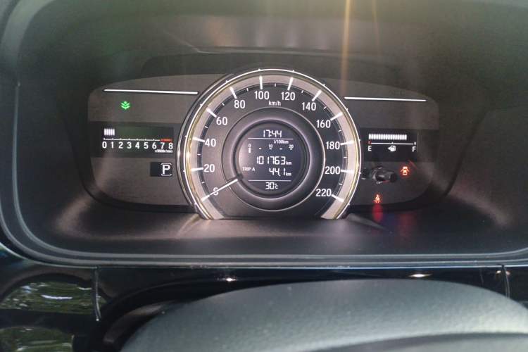 Used Honda Elysion 2016 2.4L Classic Edition Odometer Close Up