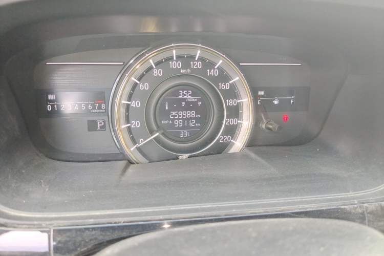 Used Honda Elysion 2016 2.4L Style Edition Odometer Close Up
