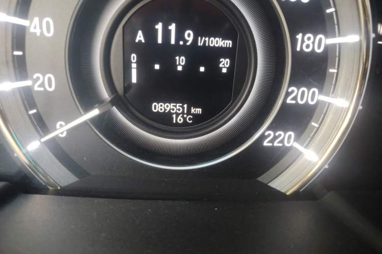 Used Honda Elysion 2016 2.4L Luxury Edition Odometer Close Up