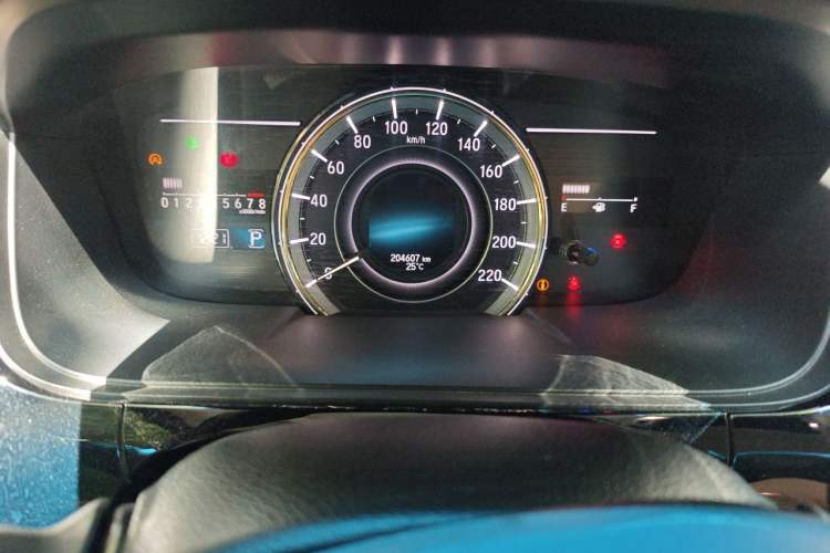 Used Honda Elysion 2016 2.4L Supreme Edition Odometer Close Up