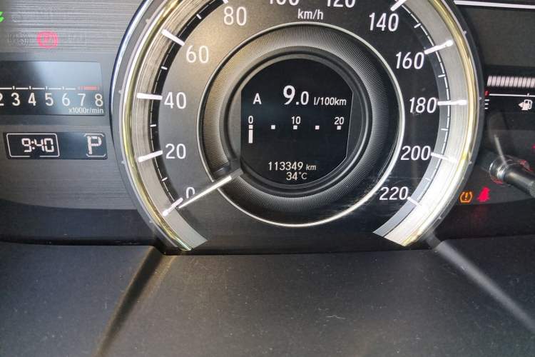 Used Honda Elysion 2016 2.4L Luxury Edition Odometer Close Up