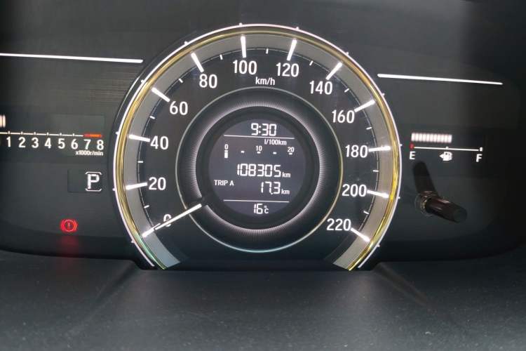 Used Honda Elysion 2016 2.4L Classic Edition Odometer Close Up