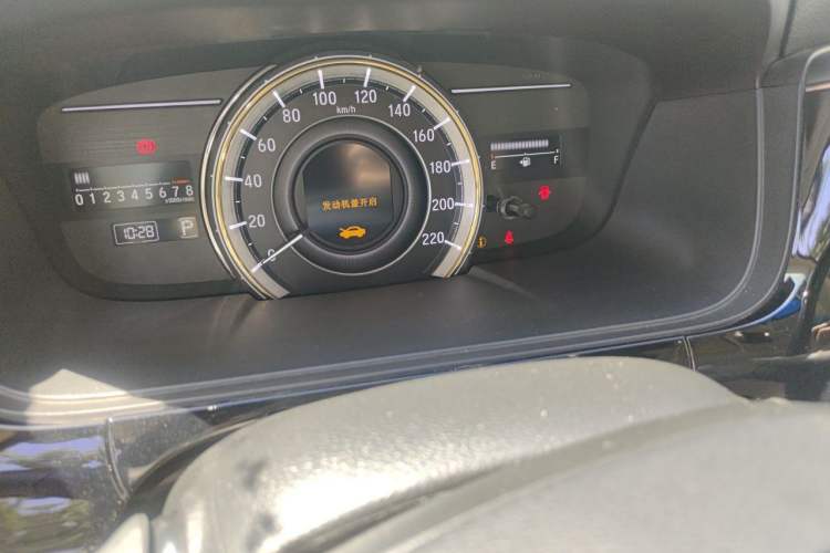 Used Honda Elysion 2016 2.4L Supreme Edition Odometer Close Up