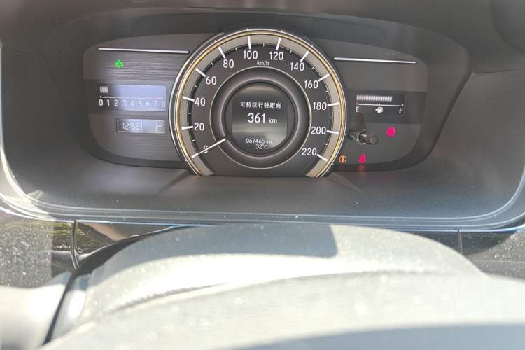 Used Honda Elysion 2016 2.4L Luxury Edition Odometer Close Up