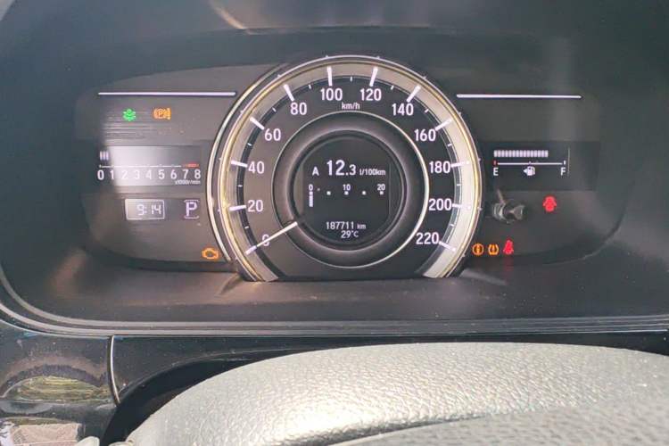 Used Honda Elysion 2016 2.4L Luxury Edition Odometer Close Up