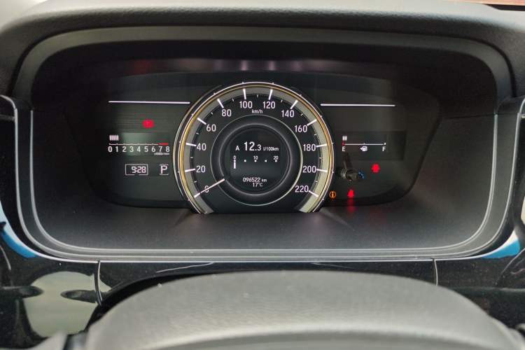 Used Honda Elysion 2016 2.4L Supreme Edition Odometer Close Up
