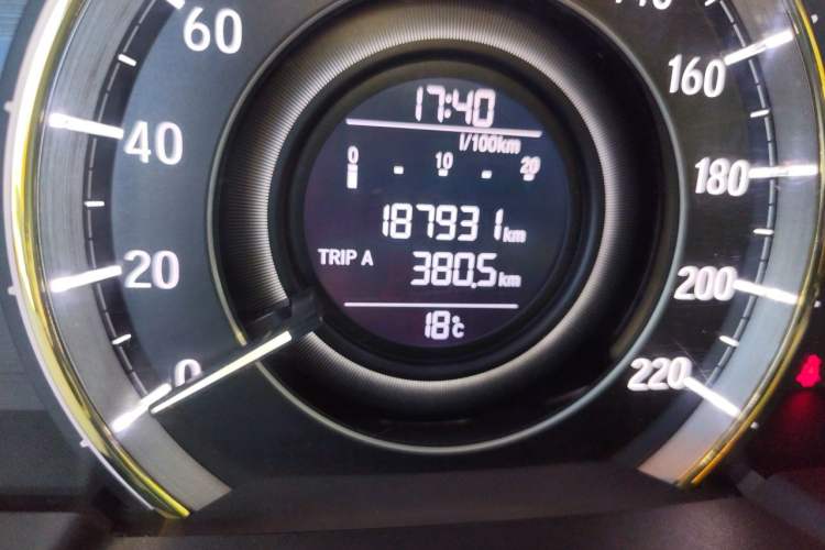 Used Honda Elysion 2016 2.4L Comfort Edition Odometer Close Up
