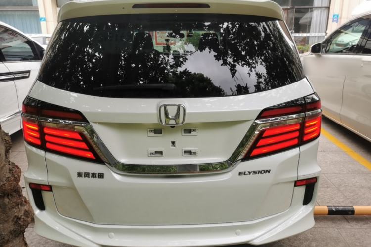 Used Honda Elysion 2016 2.4L Supreme Edition Rear