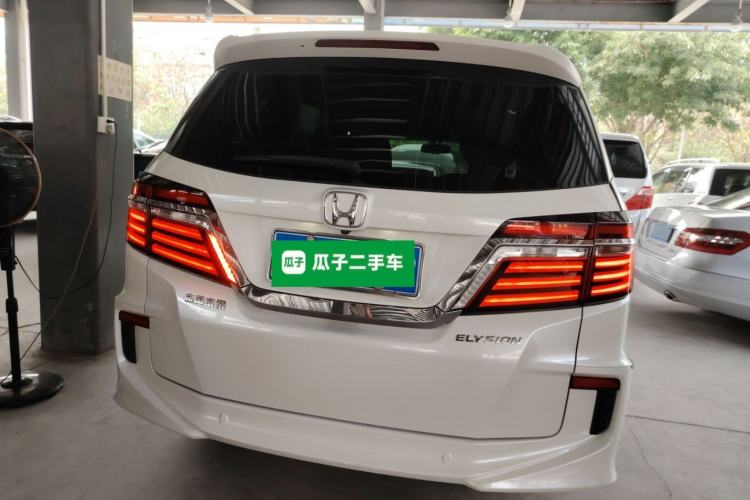 Used Honda Elysion 2016 2.4L Luxury Edition Rear