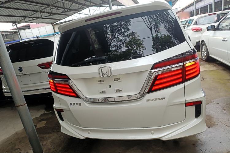Used Honda Elysion 2016 2.4L Style Edition Rear