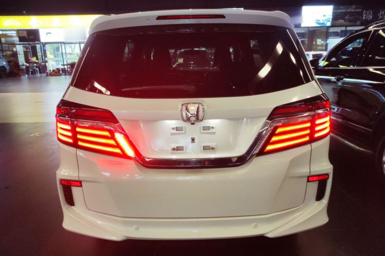 Used Honda Elysion 2016 2.4L Luxury Edition Rear