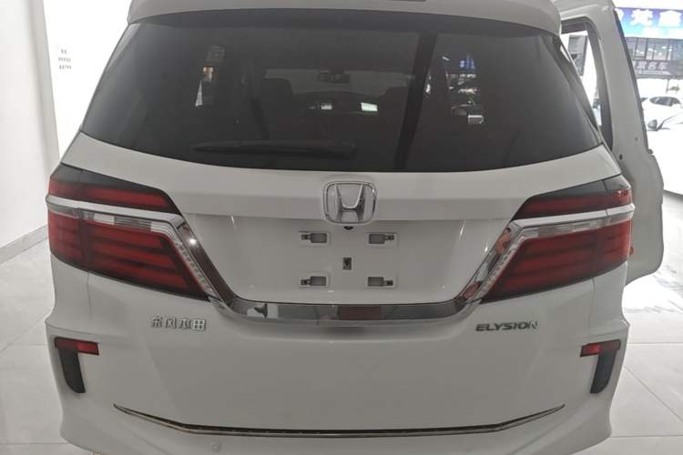 Used Honda Elysion 2016 2.4L Supreme Edition Rear
