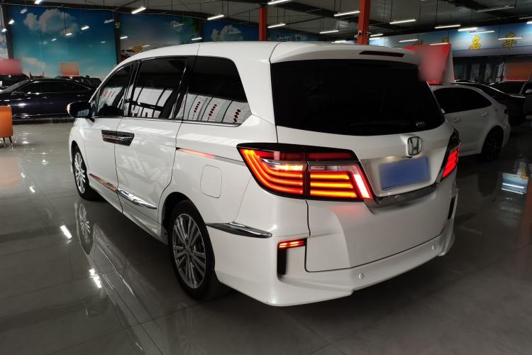 Used Honda Elysion 2016 2.4L Supreme Edition Rear Left 45 Deg