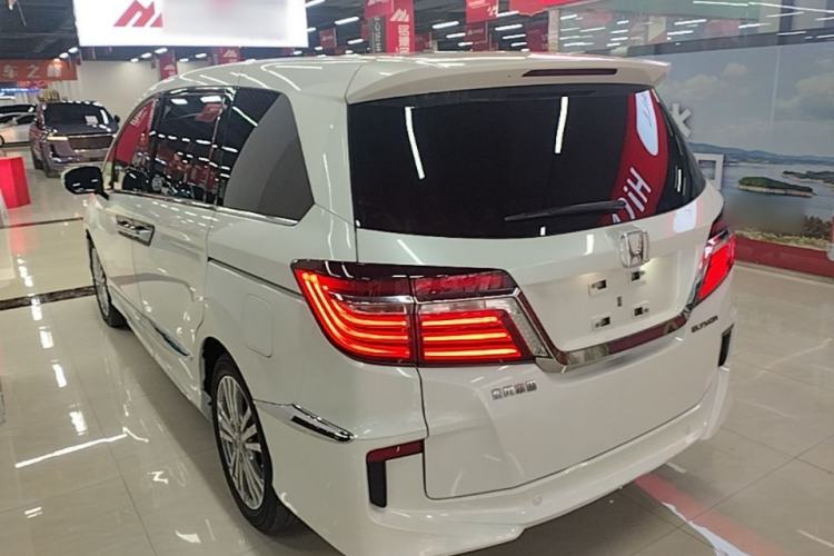 Used Honda Elysion 2016 2.4L Classic Edition Rear Left 45 Deg