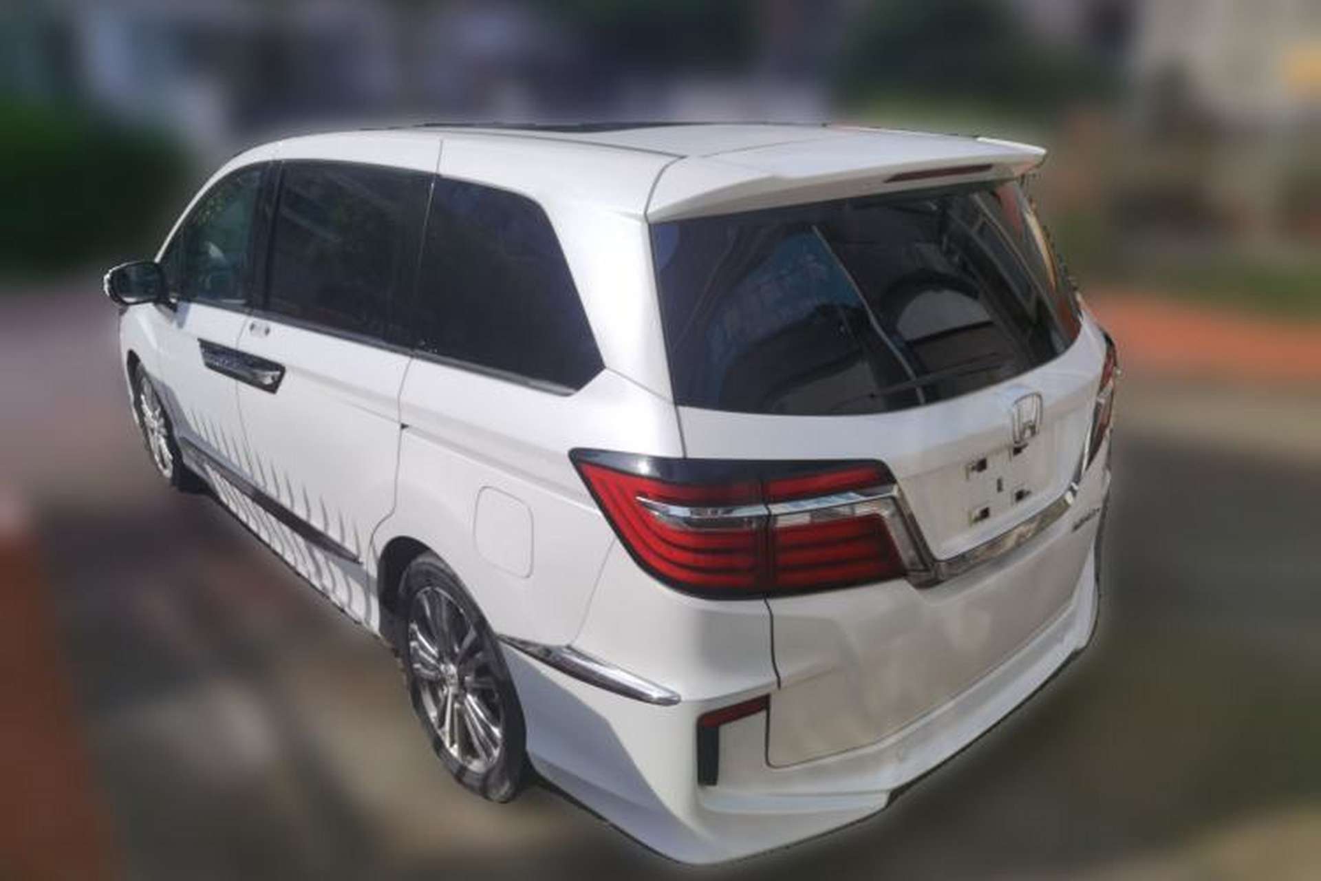Used Honda Elysion 2016 2.4L Supreme Edition Rear Left 45 Deg