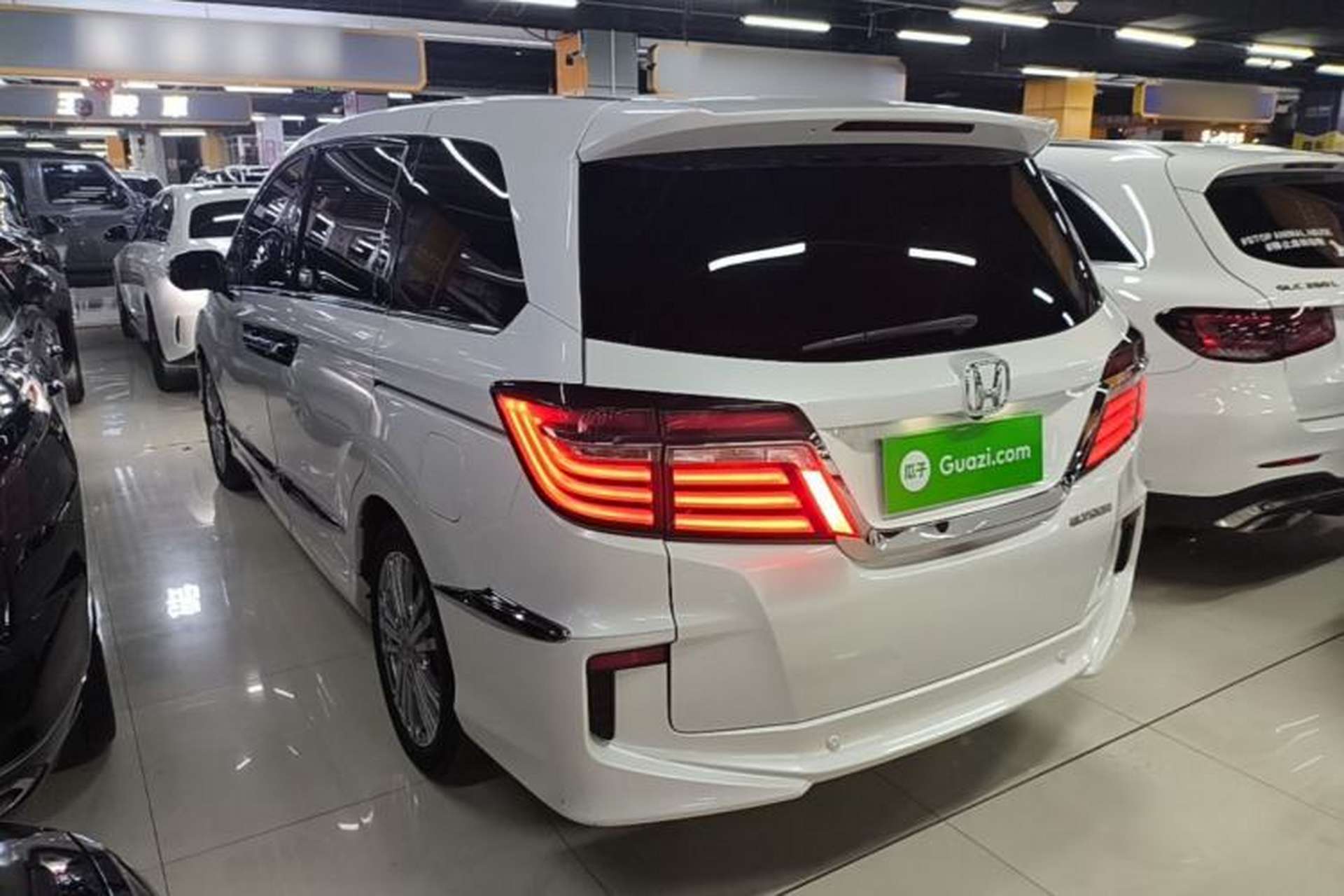 Used Honda Elysion 2016 2.4L Luxury Edition Rear Left 45 Deg