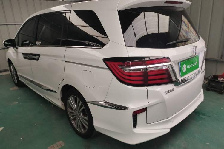 Used Honda Elysion 2016 2.4L Classic Edition Rear Left 45 Deg