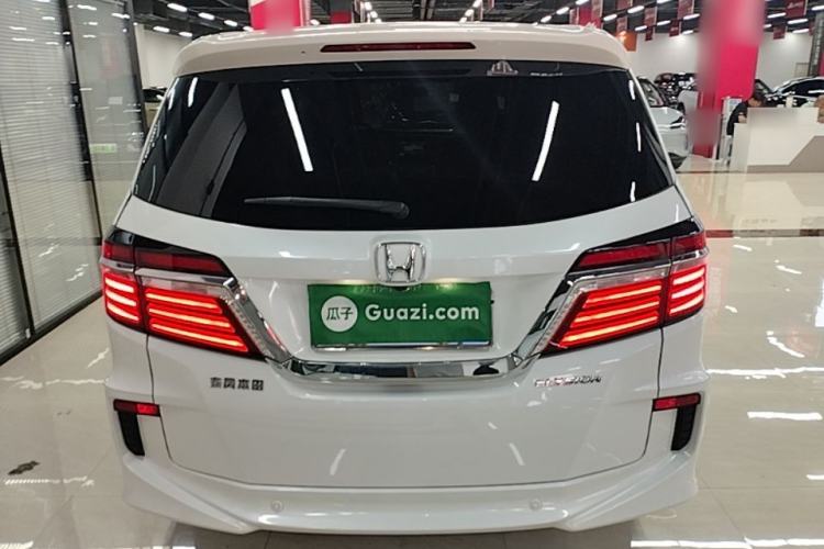 Used Honda Elysion 2016 2.4L Style Edition Rear