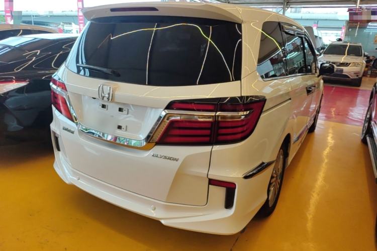 Used Honda Elysion 2016 2.4L Classic Edition Rear Right 45 Deg