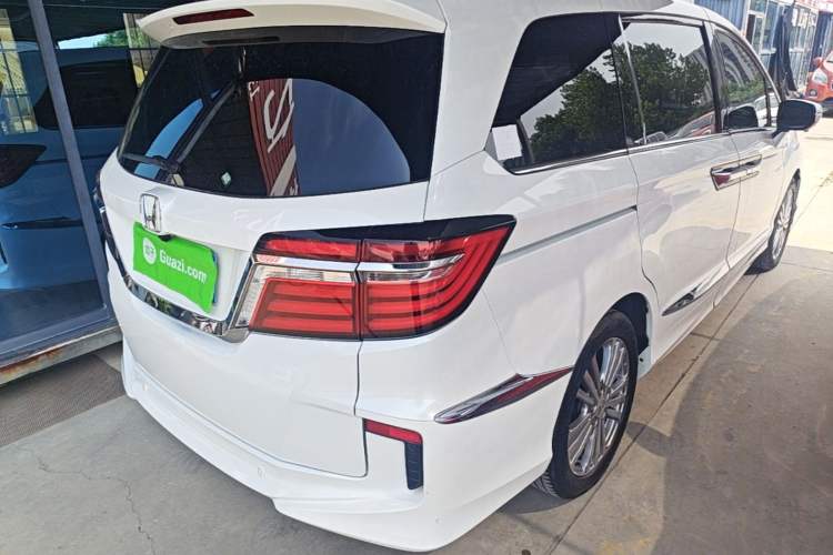 Used Honda Elysion 2016 2.4L Comfort Edition Rear Right 45 Deg