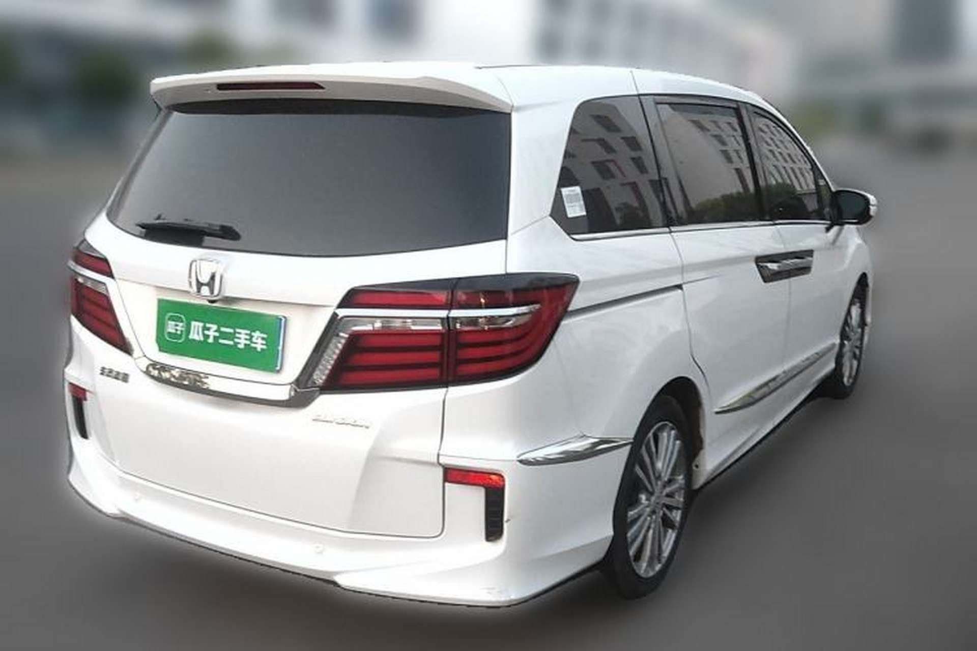 Used Honda Elysion 2016 2.4L Luxury Edition Rear Right 45 Deg