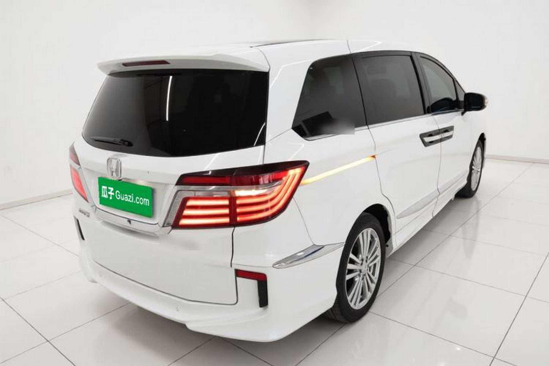Used Honda Elysion 2016 2.4L Luxury Edition Rear Right 45 Deg
