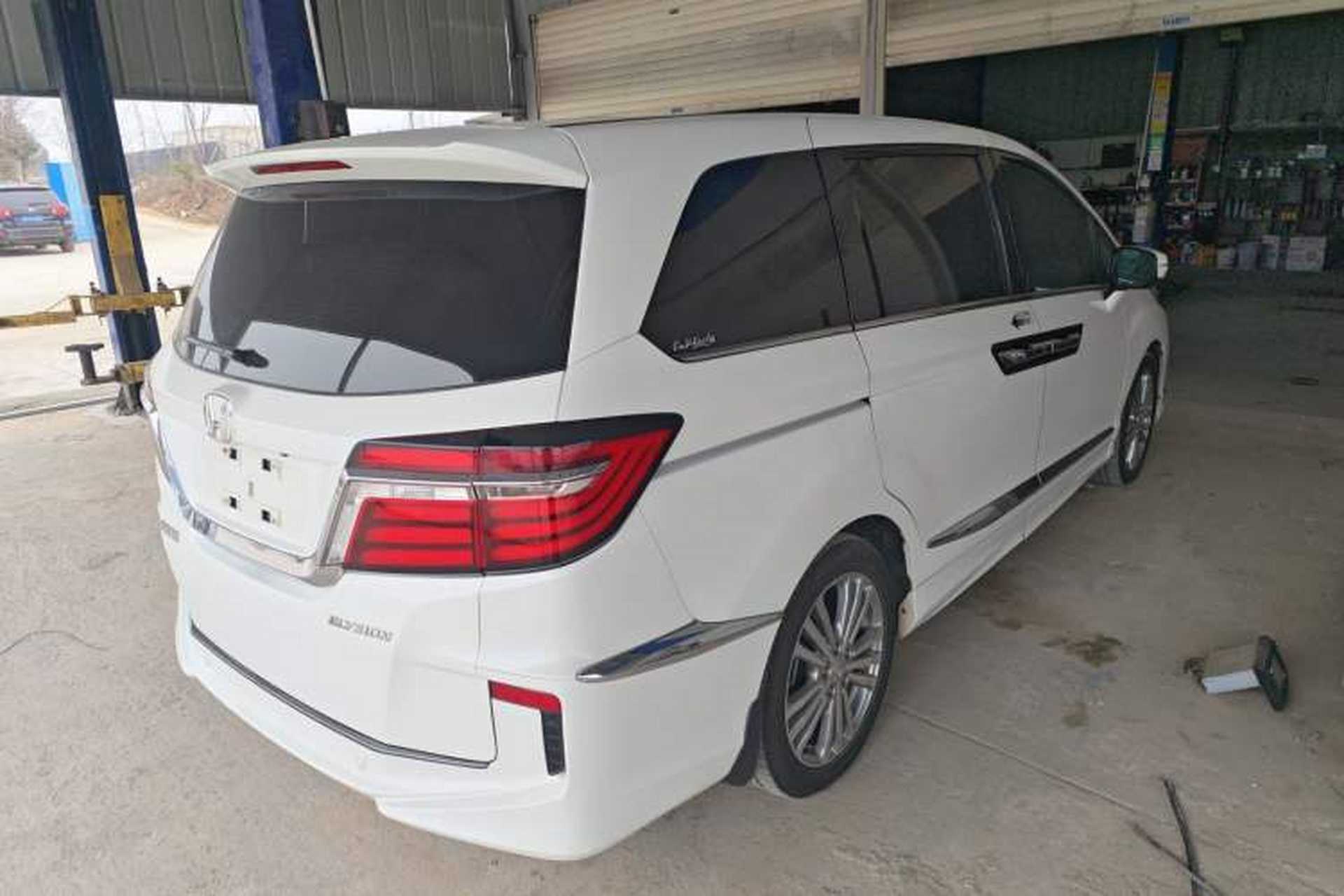 Used Honda Elysion 2016 2.4L Classic Edition Rear Right 45 Deg
