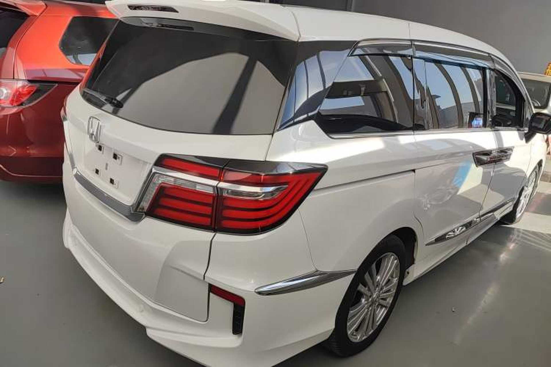 Used Honda Elysion 2016 2.4L Style Edition Rear Right 45 Deg