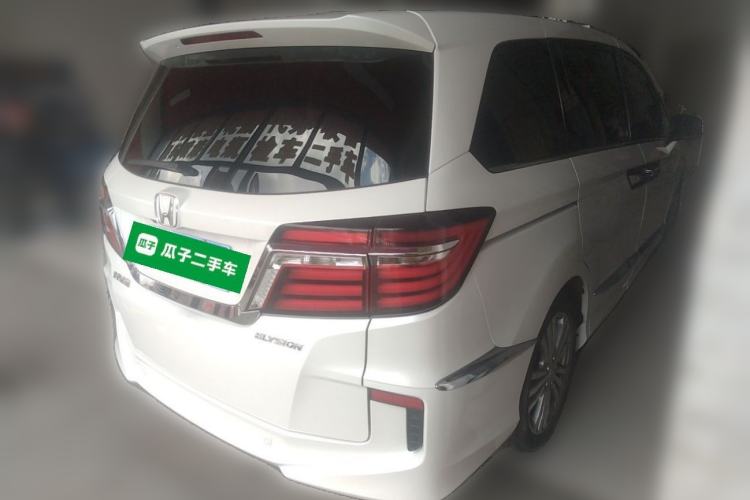 Used Honda Elysion 2016 2.4L Classic Edition Rear Right 45 Deg