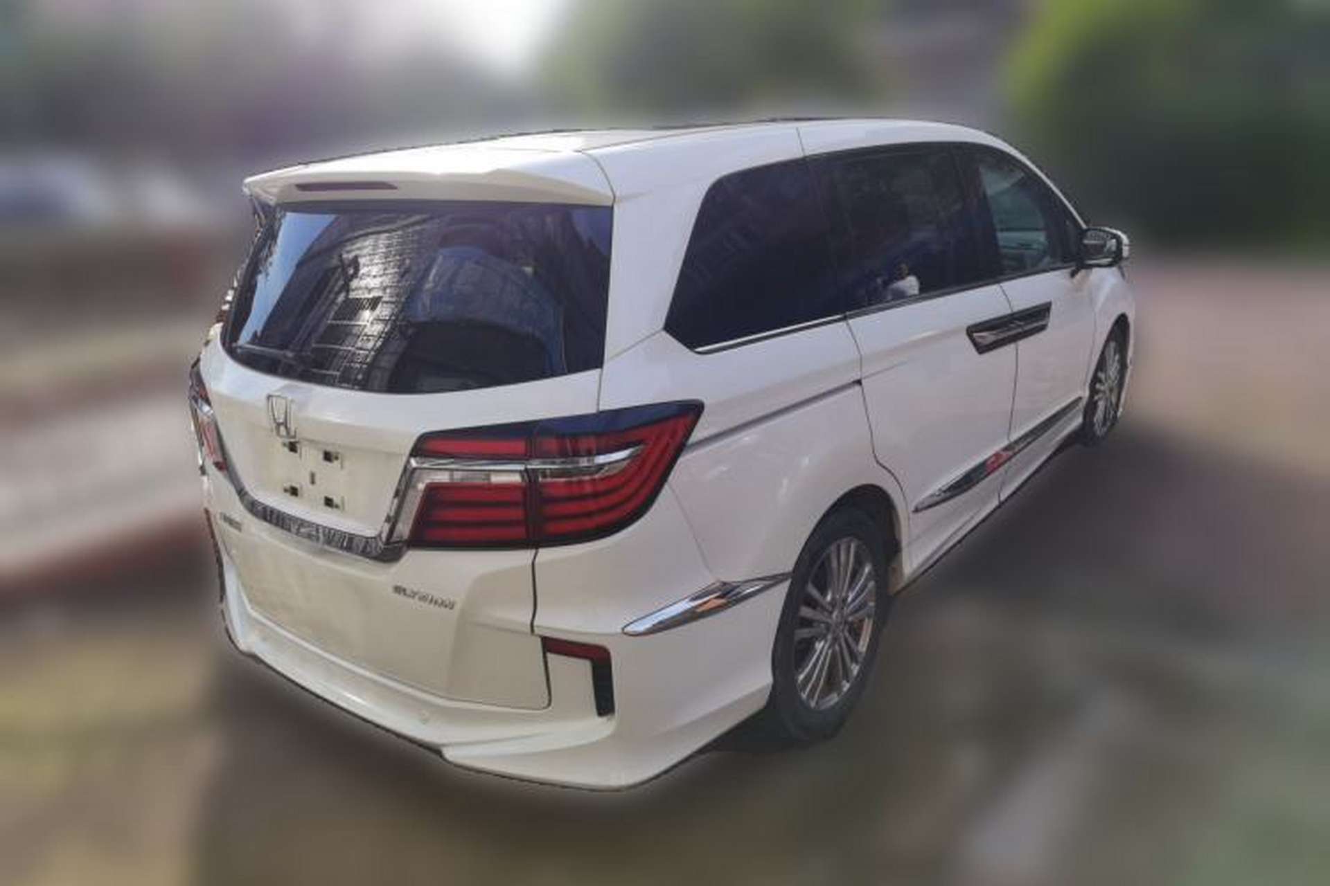 Used Honda Elysion 2016 2.4L Supreme Edition Rear Right 45 Deg