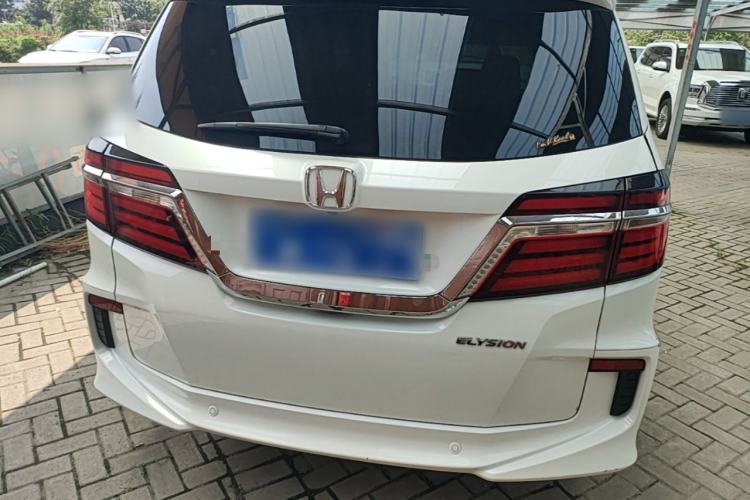 Used Honda Elysion 2016 2.4L Supreme Edition Rear