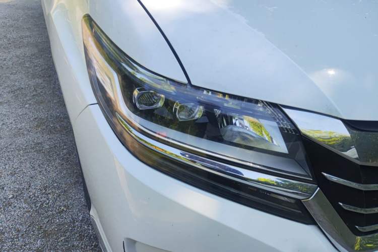 Used Honda Elysion 2016 2.4L Comfort Edition Right Front Headlight