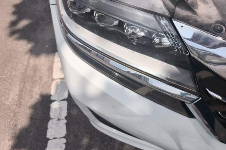 Used Honda Elysion 2016 2.4L Luxury Edition Right Front Headlight