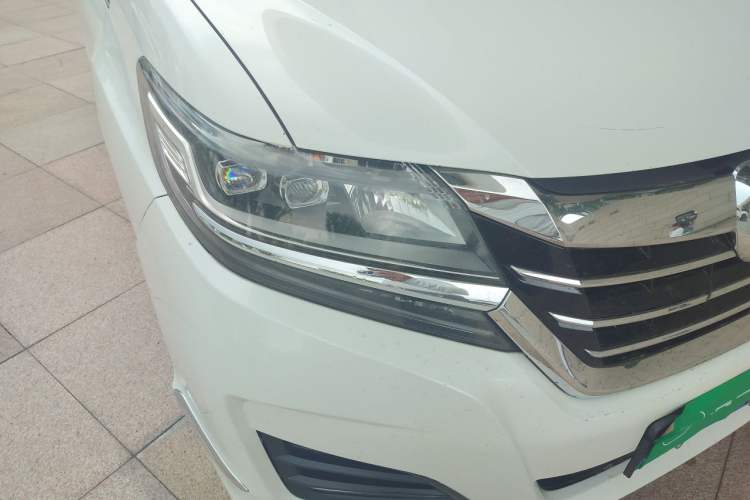 Used Honda Elysion 2016 2.4L Comfort Edition Right Front Headlight