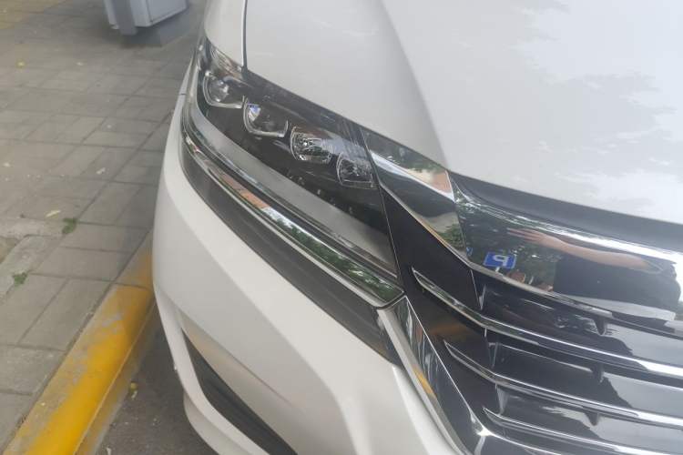 Used Honda Elysion 2016 2.4L Luxury Edition Right Front Headlight