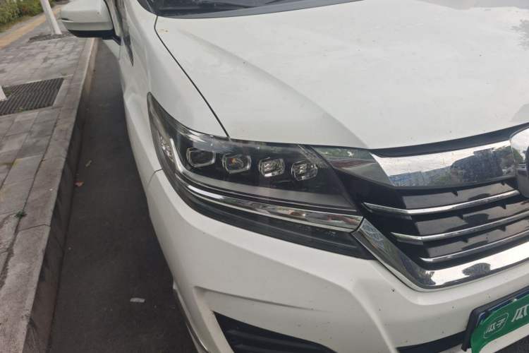Used Honda Elysion 2016 2.4L Luxury Edition Right Front Headlight
