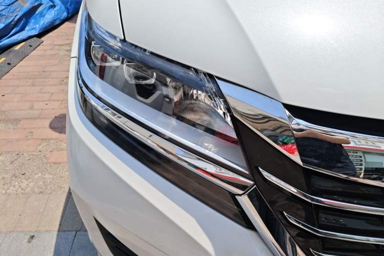 Used Honda Elysion 2016 2.4L Classic Edition Right Front Headlight